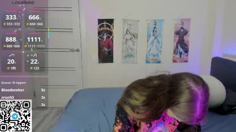 Snapshot of jorroger chatting on March 23, 12:14 am Mila online show from March 23, 12:14 am