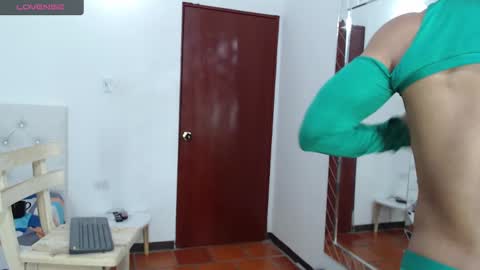 Snapshot of jose_rumbero91 chatting on March 1, 11:39 am jose_rumbero91 online show from March 1, 11:39 am