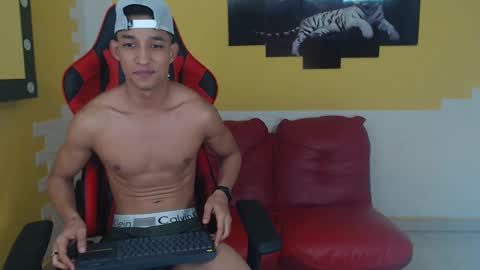 jose_sexycumm online show from December 24, 12:22 am