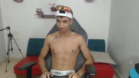 jose_sexycumm online show from February 18, 10:25 pm