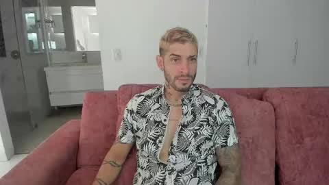 jose_wc online show from January 11, 6:02 pm