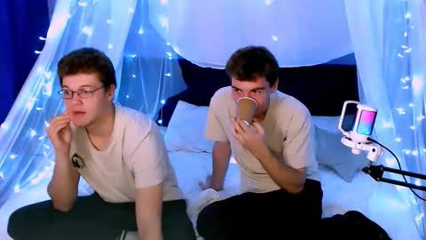 joseph_bear_ online show from September 20, 11:06 pm