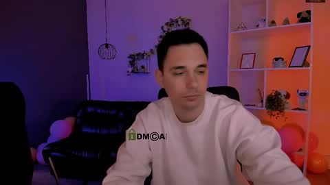 joseph_bear_ online show from April 5, 8:55 am