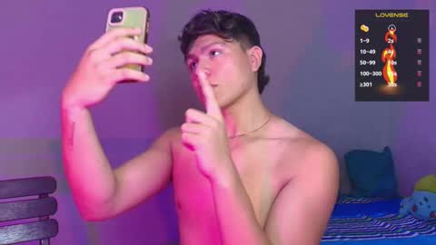 Snapshot of joseph_brown_ chatting on December 18, 1:17 pm JOSEPH BROWN online show from December 18, 1:17 pm