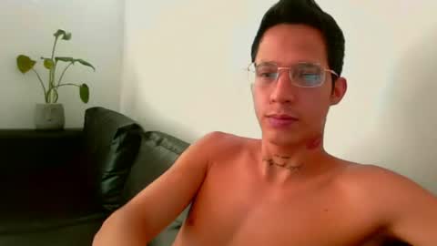 Snapshot of joseph_hotter chatting on August 8, 3:47 pm Joseph hotter online show from August 8, 3:47 pm