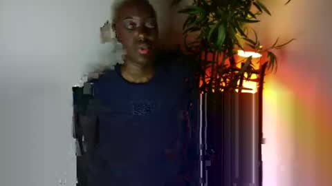 Snapshot of josephine_france chatting on February 6, 2:38 am josephine_france online show from February 6, 2:38 am