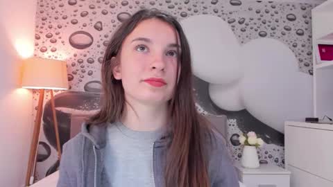 Josephine online show from April 28, 12:32 pm