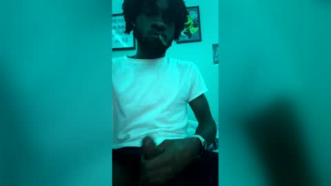 Snapshot of josephlongwat29 chatting on April 11, 3:00 am josephlongwat29 online show from April 11, 3:00 am