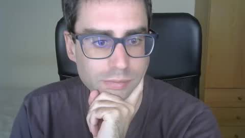 Snapshot of josevd chatting on April 21, 2:23 pm Jose online show from April 21, 2:23 pm