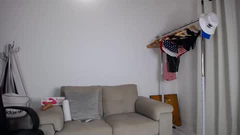 josezaens_ online show from October 8, 9:40 am