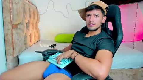 Snapshot of josh_cam99 chatting on July 10, 2:27 am JOSH online show from July 10, 2:27 am