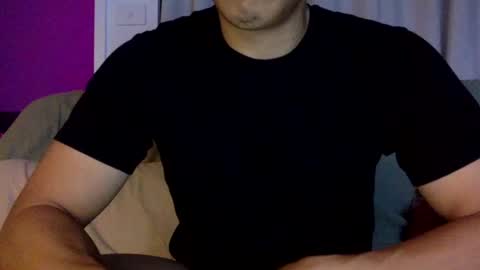 Snapshot of joshasian0713 chatting on June 14, 11:45 am joshasian0713 online show from June 14, 11:45 am