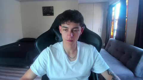 Josh online show from April 4, 9:34 pm