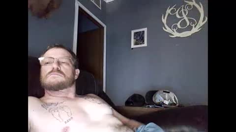 Snapshot of joshua122933 chatting on February 25, 7:51 am Josh online show from February 25, 7:51 am