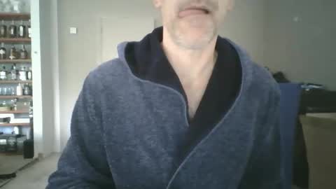 joshua154197 online show from March 31, 10:48 am