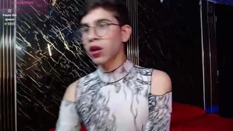 Snapshot of joshua_saenz_ chatting on May 24, 10:48 pm joshua_saenz_ online show from May 24, 10:48 pm