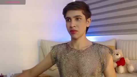 Snapshot of joshua_saenz_ chatting on July 8, 8:13 pm joshua_saenz_ online show from July 8, 8:13 pm