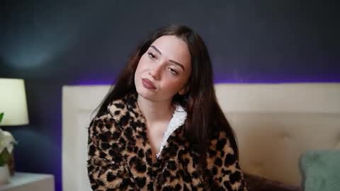  Josie  online show from November 30, 8:13 pm