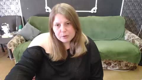 Snapshot of josiesun771 chatting on June 14, 11:34 am josiesun771 online show from June 14, 11:34 am