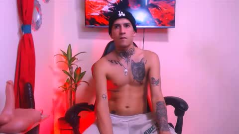 Snapshot of josue_linares chatting on May 20, 7:03 am josue_linares online show from May 20, 7:03 am