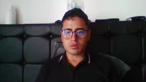 josux8 online show from April 19, 5:23 pm