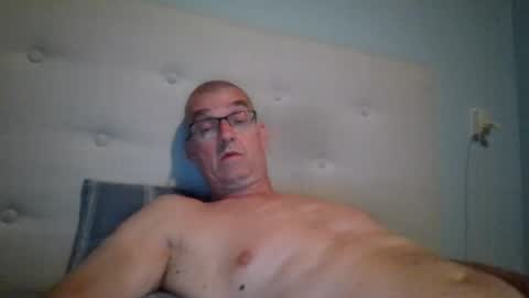 Snapshot of josvenithijs chatting on August 8, 10:34 pm josvenithijs online show from August 8, 10:34 pm