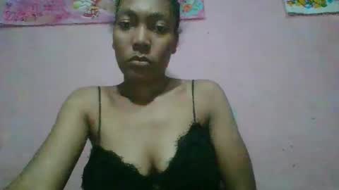 Snapshot of josy918592 chatting on May 4, 6:15 pm josy918592 online show from May 4, 6:15 pm