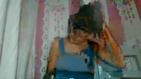 Snapshot of josy918592 chatting on May 25, 6:47 pm josy918592 online show from May 25, 6:47 pm
