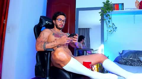 Snapshot of jotaceliz chatting on February 19, 11:06 am Jota online show from February 19, 11:06 am