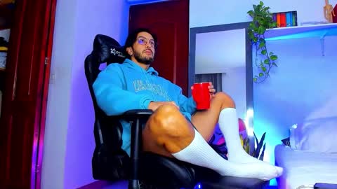 Snapshot of jotaceliz chatting on February 25, 10:47 am Jota online show from February 25, 10:47 am