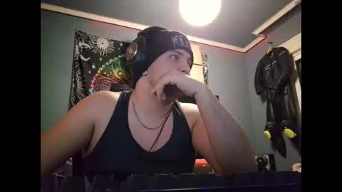 Yazzu online show from November 20, 8:30 pm