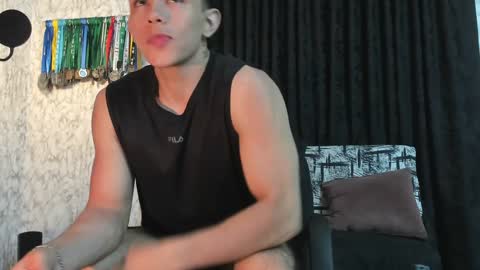 Im Jouliano online show from February 6, 1:38 am