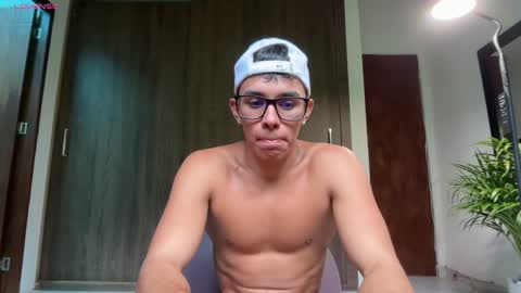 Im Jouliano online show from November 17, 9:31 pm