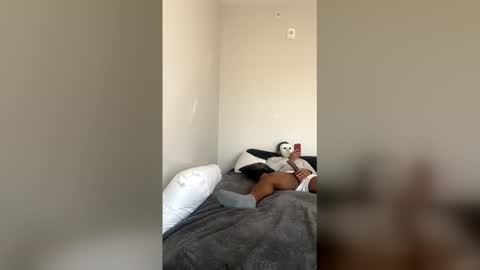 joxsolo online show from April 7, 6:41 pm