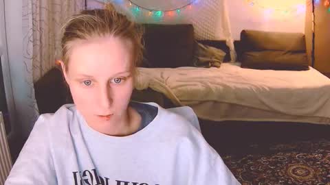 joy_keys online show from December 23, 11:06 pm