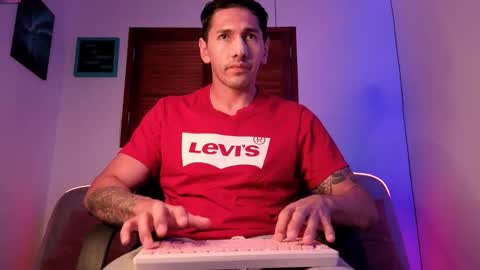  JOYLOPEZFIT online show from February 20, 12:05 pm