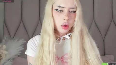 Snapshot of joybarker chatting on February 2, 3:38 am Joy Barker online show from February 2, 3:38 am