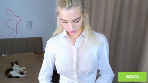 joybunny online show from December 18, 9:04 am