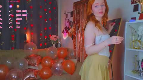 Snapshot of joyce_jones chatting on February 24, 8:51 pm joyce_jones online show from February 24, 8:51 pm