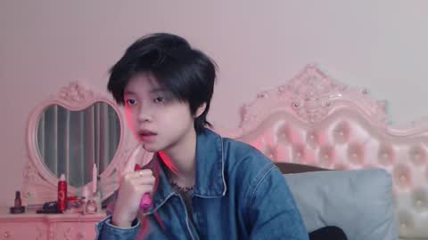 joycekay online show from January 9, 8:10 pm