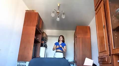 Snapshot of joycewalks chatting on June 24, 6:34 am Tessa online show from June 24, 6:34 am
