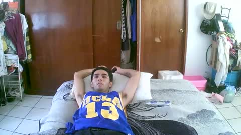 Snapshot of jperezoficcial chatting on October 6, 6:05 pm J Prez Official online show from October 6, 6:05 pm