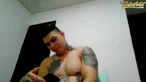 Snapshot of jq401055 chatting on April 6, 6:09 pm Jaxxx67 online show from April 6, 6:09 pm