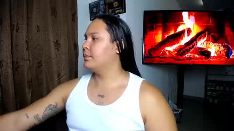 INDEPENDENT MODEL online show from March 29, 2:00 am