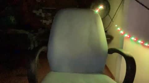 Snapshot of jraiven chatting on December 23, 2:45 am Soy Rai online show from December 23, 2:45 am