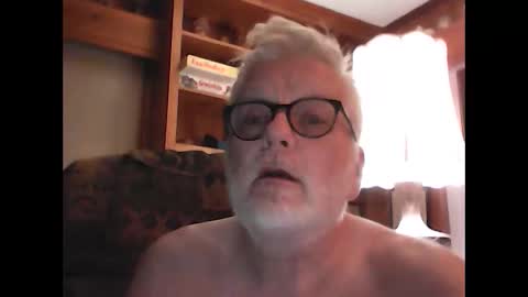 Snapshot of jrasicmark chatting on April 11, 2:16 am jrasicmark online show from April 11, 2:16 am