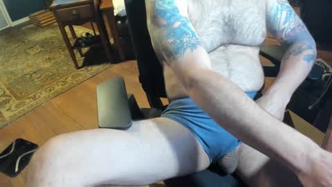 Snapshot of jsimon04 chatting on December 23, 3:01 pm jsimon04 online show from December 23, 3:01 pm