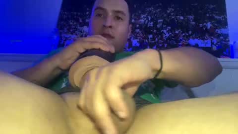 Snapshot of jsmoothest93 chatting on February 13, 2:52 pm CarmelPapi93 online show from February 13, 2:52 pm