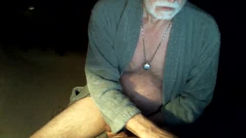 Snapshot of jt335577 chatting on June 1, 3:52 am jt335577 online show from June 1, 3:52 am