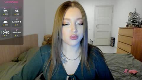 Julia and Julia online show from December 18, 1:45 pm